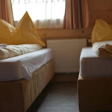 Auhof לינה וארוחת בוקר פלאכאו