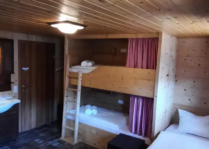 Auhof * פלאכאו