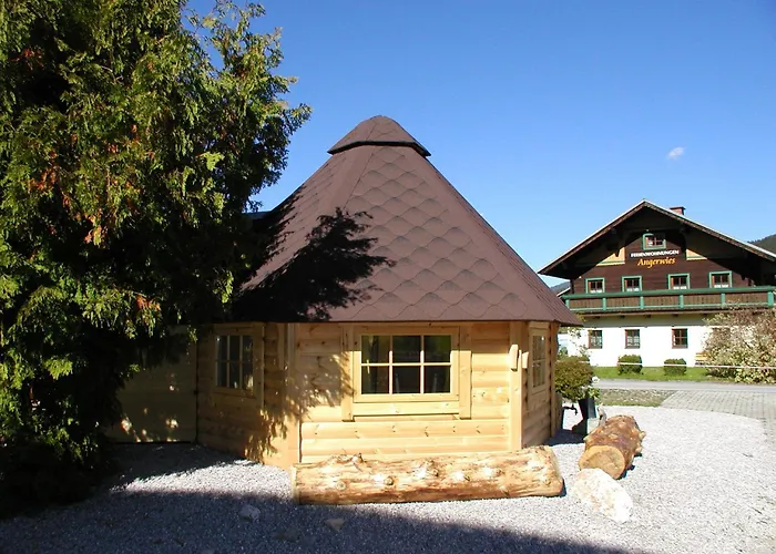 לינה וארוחת בוקר Auhof פלאכאו