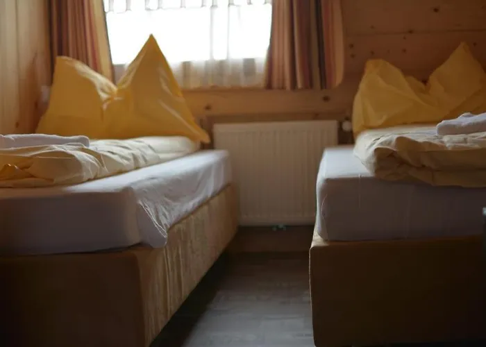 Auhof לינה וארוחת בוקר פלאכאו